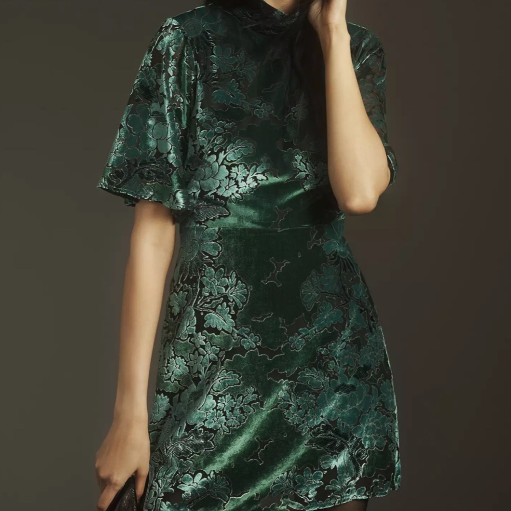 By Anthropologie Short-Sleeve Mock-Neck Velvet Mini Dress SZ 6p
